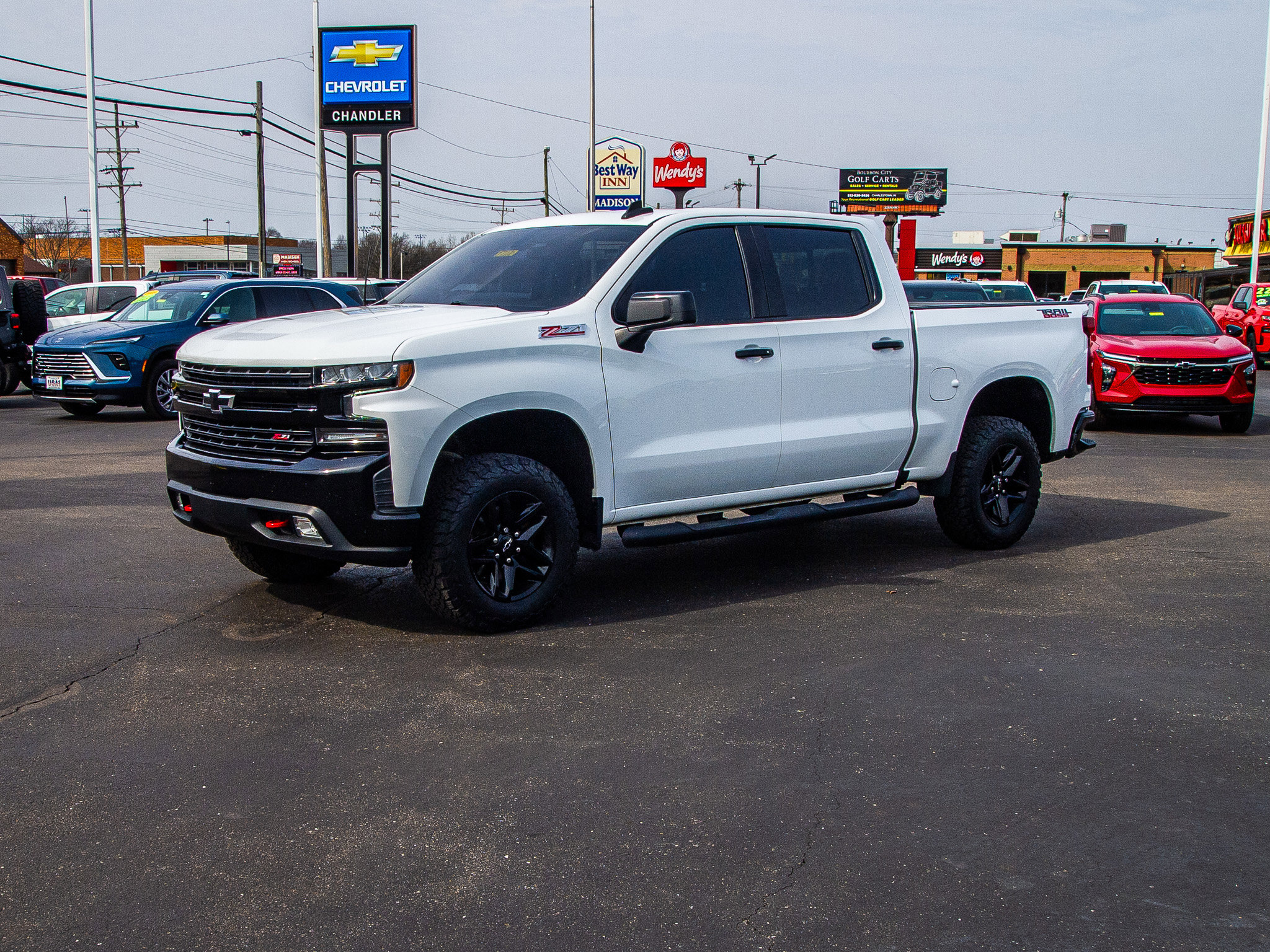 Used 2021 Chevrolet Silverado 1500 LT Trail Boss w/ Convenience Package II AWD/4WD image 3