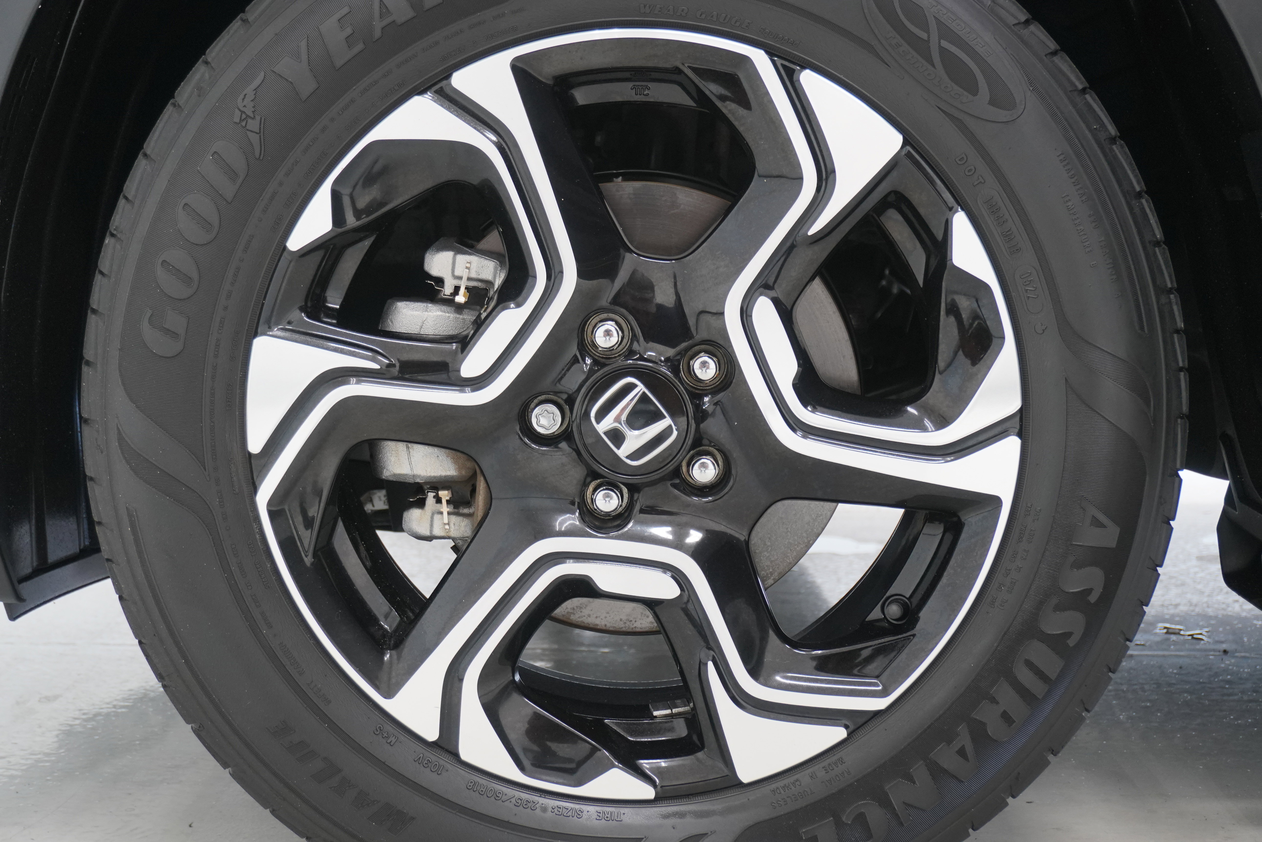 Used 2019 Honda CR-V Touring image 29