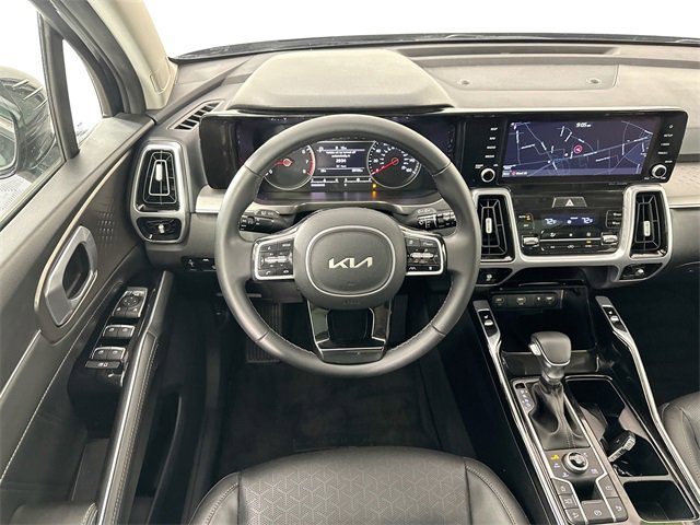 Used 2022 Kia Sorento SX image 11