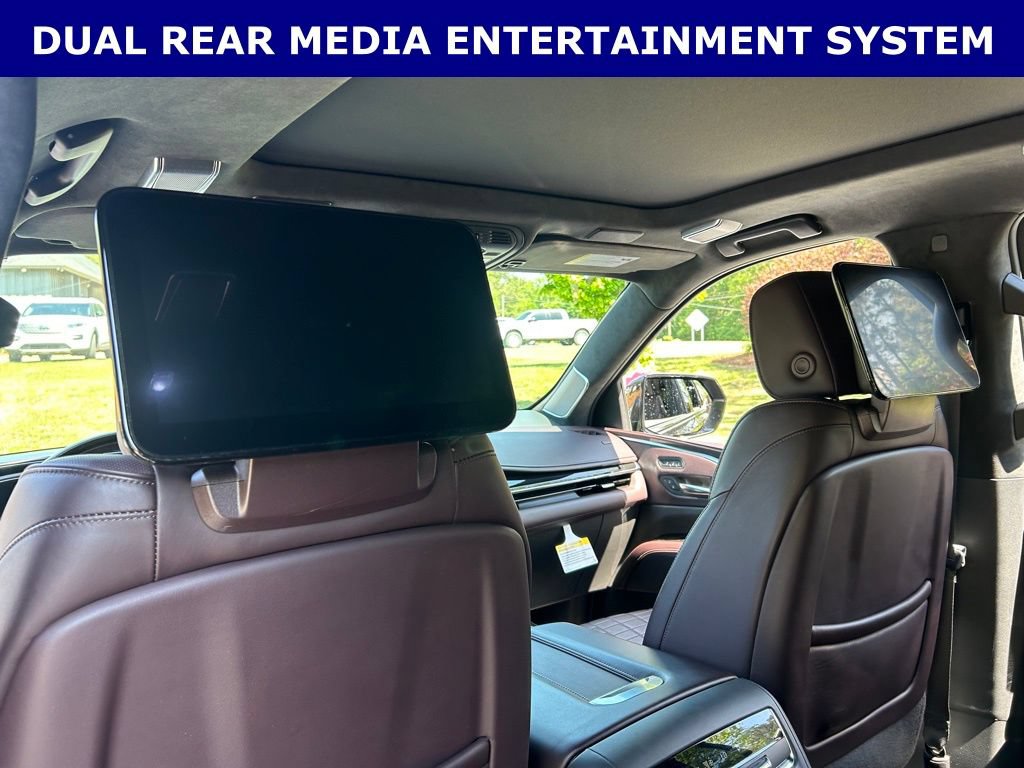 Used 2022 Cadillac Escalade Premium Luxury Platinum RWD image 3