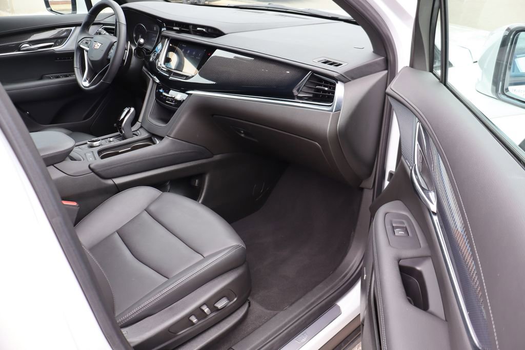 Used 2024 Cadillac XT6 Sport w/ LPO, Floor Liner Package AWD/4WD image 53