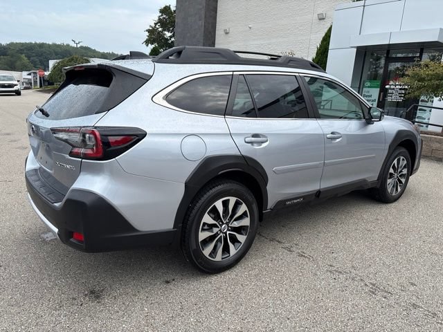 Used 2025 Subaru Outback Limited AWD/4WD image 5