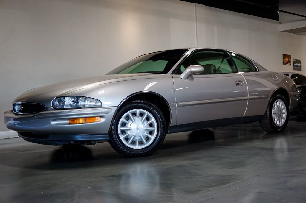 Used 1997 Buick Riviera Supercharged Coupe image 1