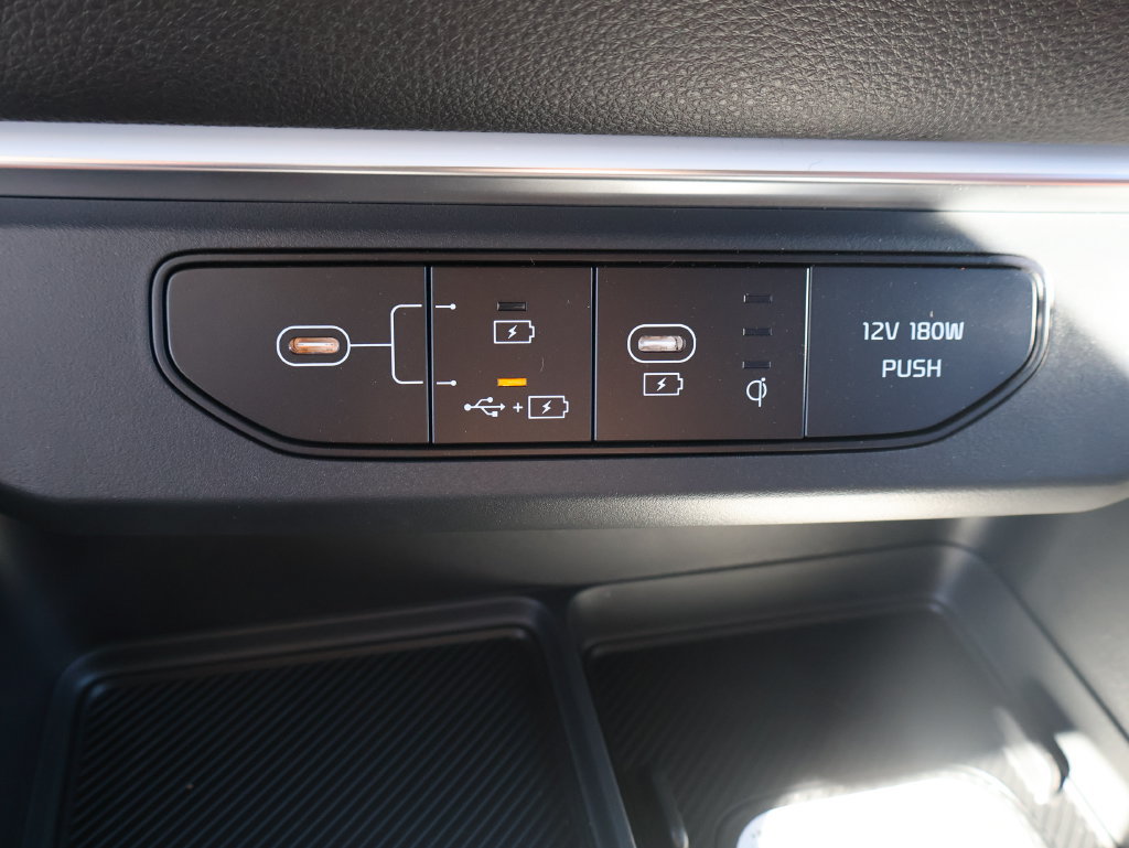 New 2027 Kia Carnival SX w/ Dark Edition Package FWD image 32