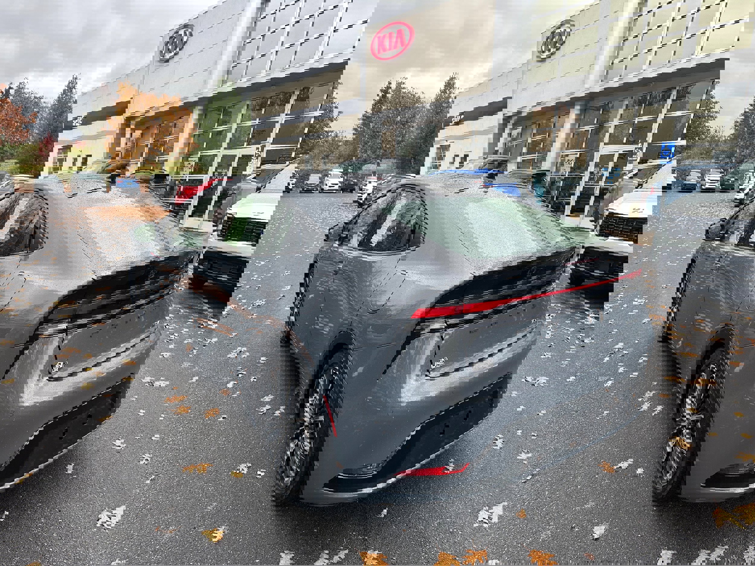 Used 2023 Toyota Prius LE image 7