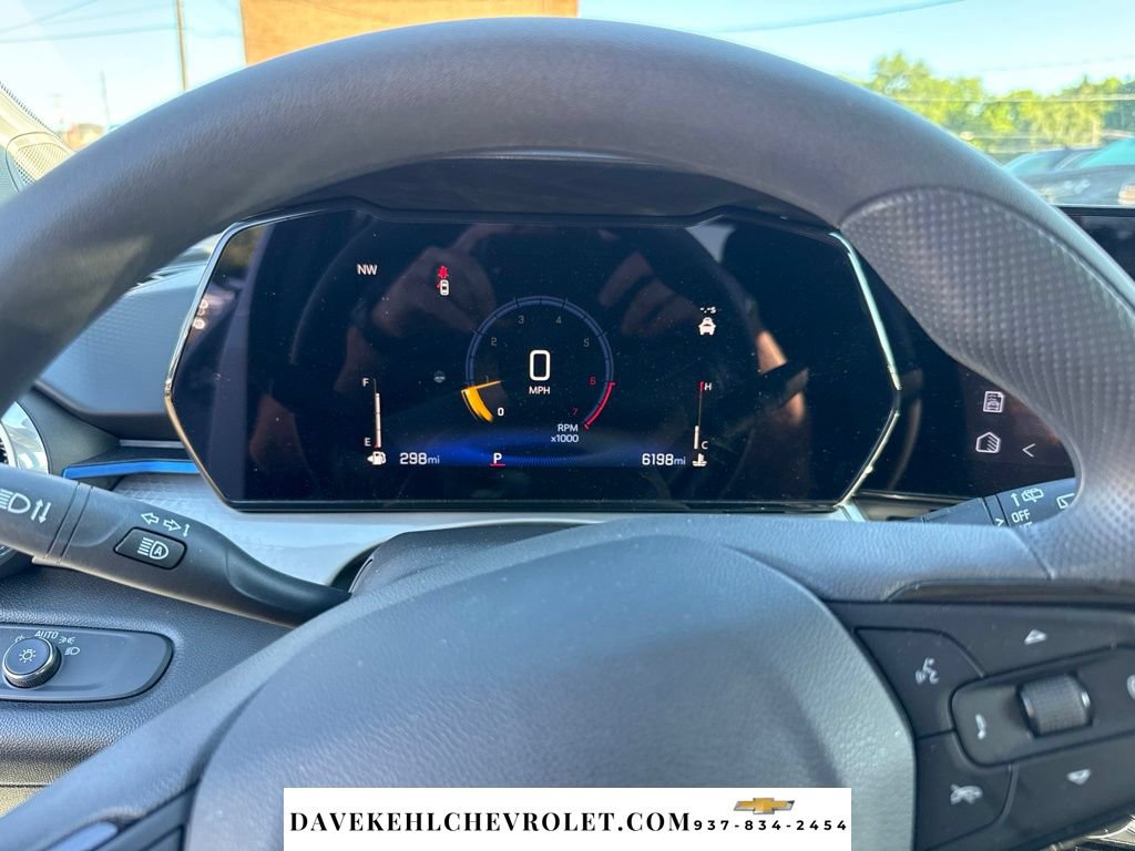 Used 2025 Chevrolet Trax LT FWD image 10