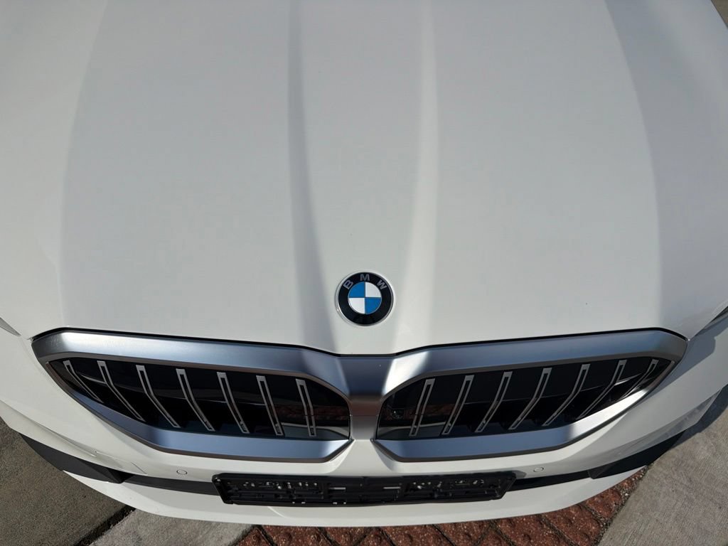 Used 2026 BMW 530i w/ Premium Package RWD image 13