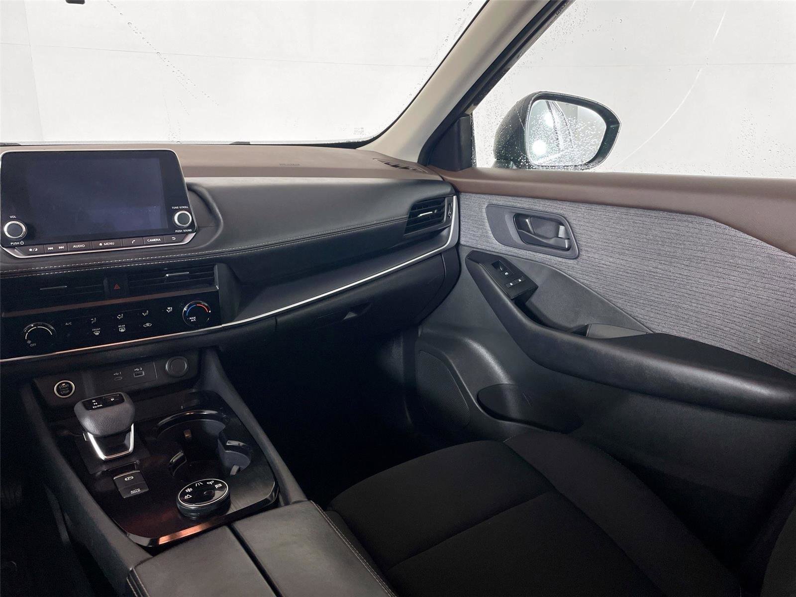 Used 2023 Nissan Rogue S AWD/4WD image 22