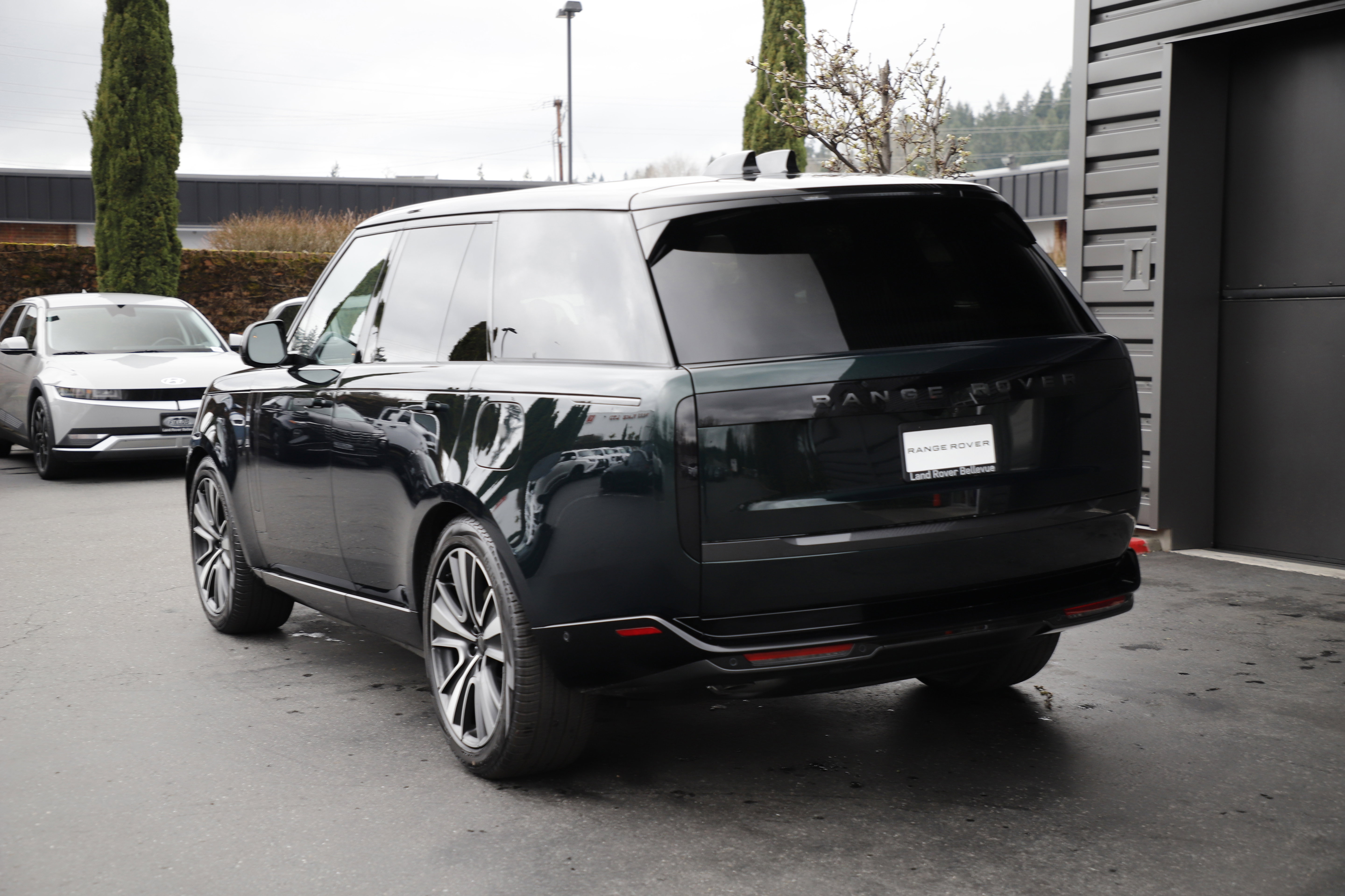 New 2026 Land Rover Range Rover SE image 8