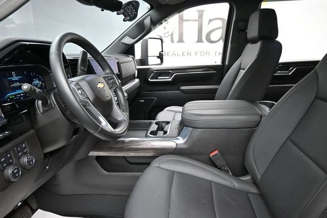 Certified 2025 Chevrolet Silverado 2500 LTZ w/ LTZ Convenience Package AWD/4WD image 16