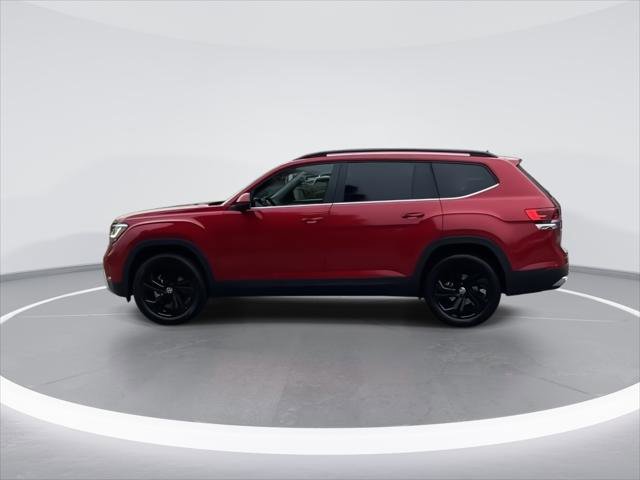 Certified 2022 Volkswagen Atlas SE w/ Black Wheel Package image 5