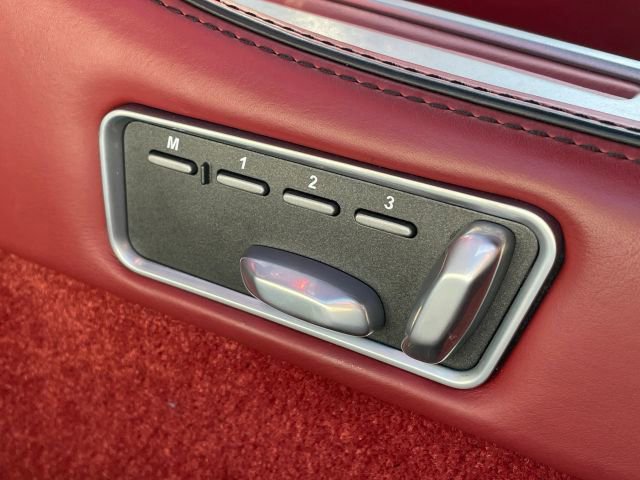 Used 2015 Aston Martin DB9 Coupe image 37