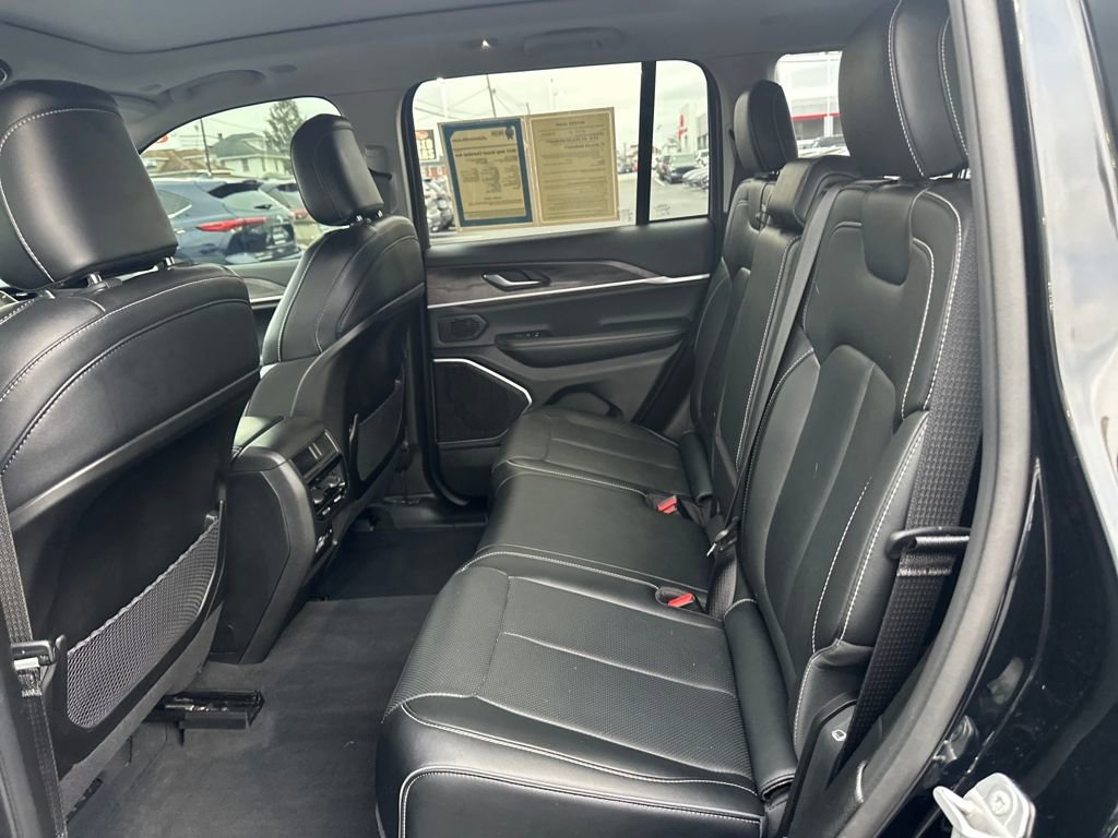 Used 2022 Jeep Grand Cherokee Limited 4xe image 16