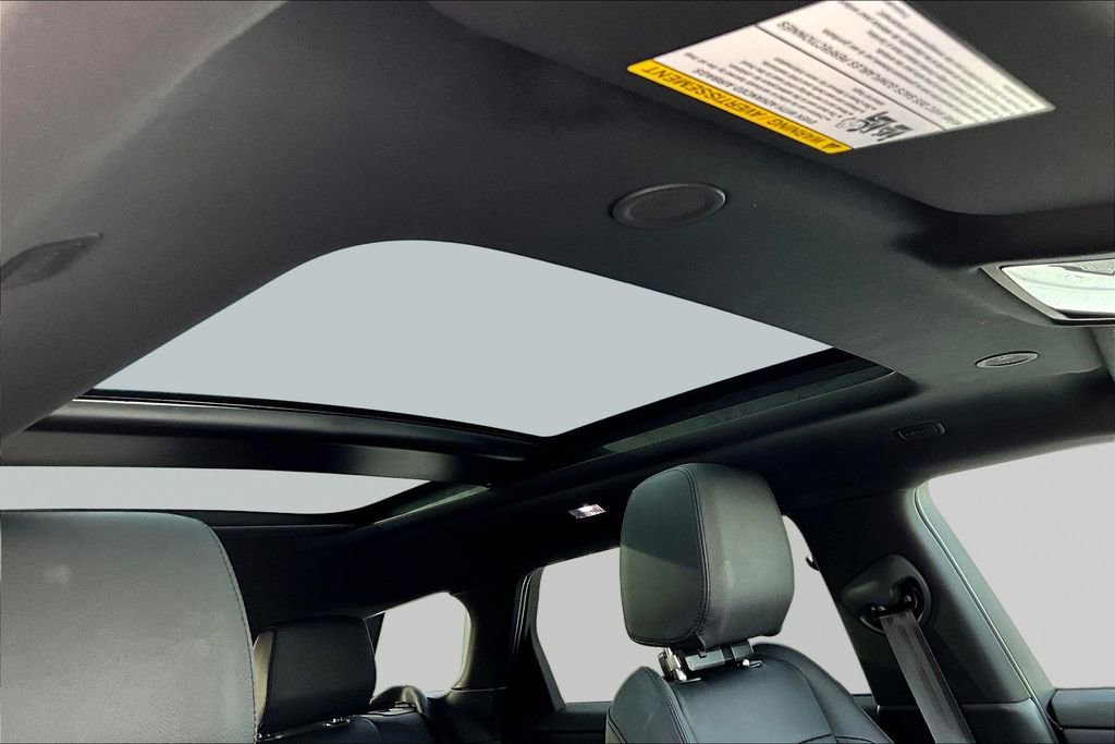 Certified 2025 Land Rover Range Rover Evoque S image 25