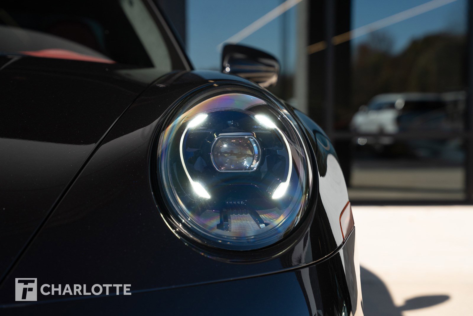 Used 2025 Porsche 911 Carrera image 6