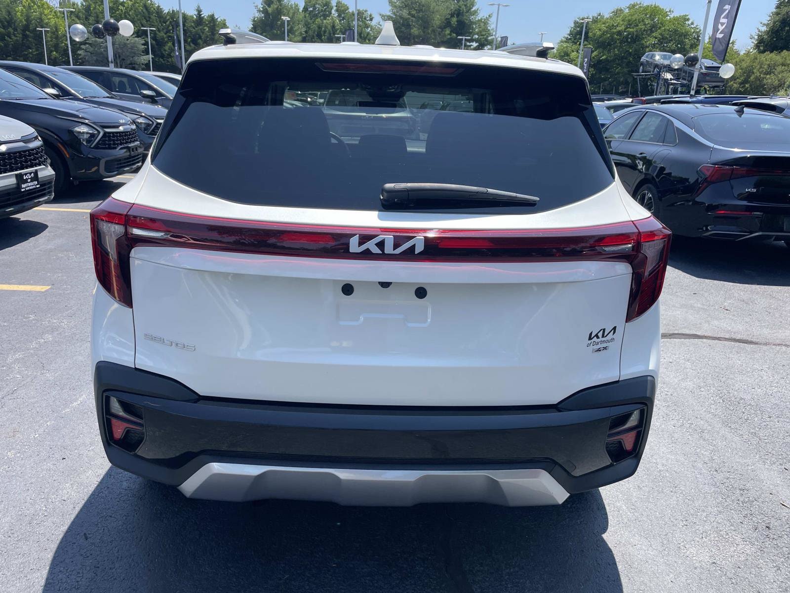 Used 2025 Kia Seltos EX w/ EX Sunroof Package AWD/4WD image 4