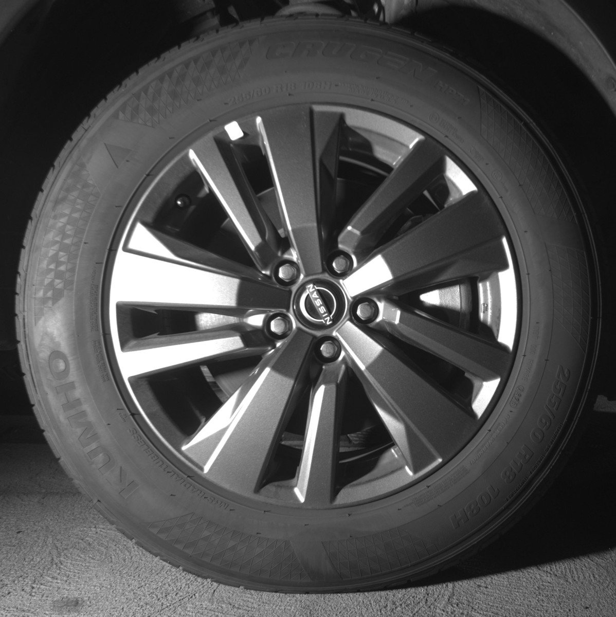 Used 2025 Nissan Pathfinder SV AWD/4WD image 13