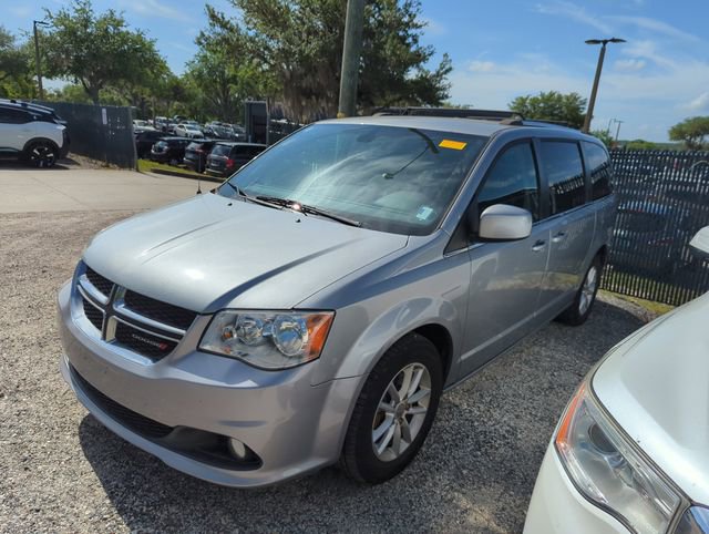 Used 2018 Dodge Grand Caravan SXT FWD image 2