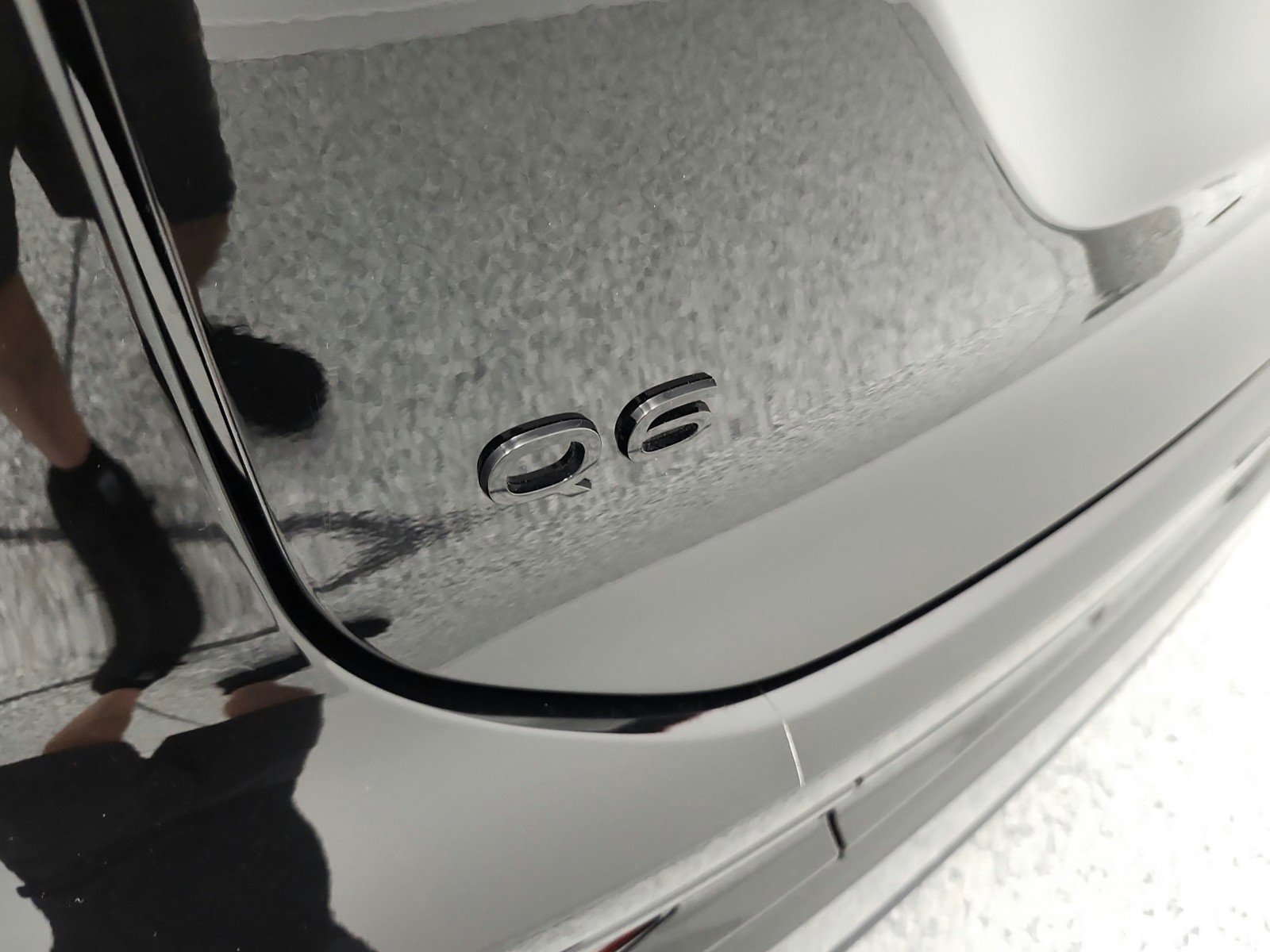 Used 2025 Audi Q6 e-tron Premium Plus w/ Premium Plus image 24