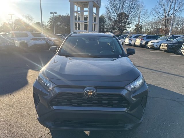 Used 2019 Toyota RAV4 LE image 2