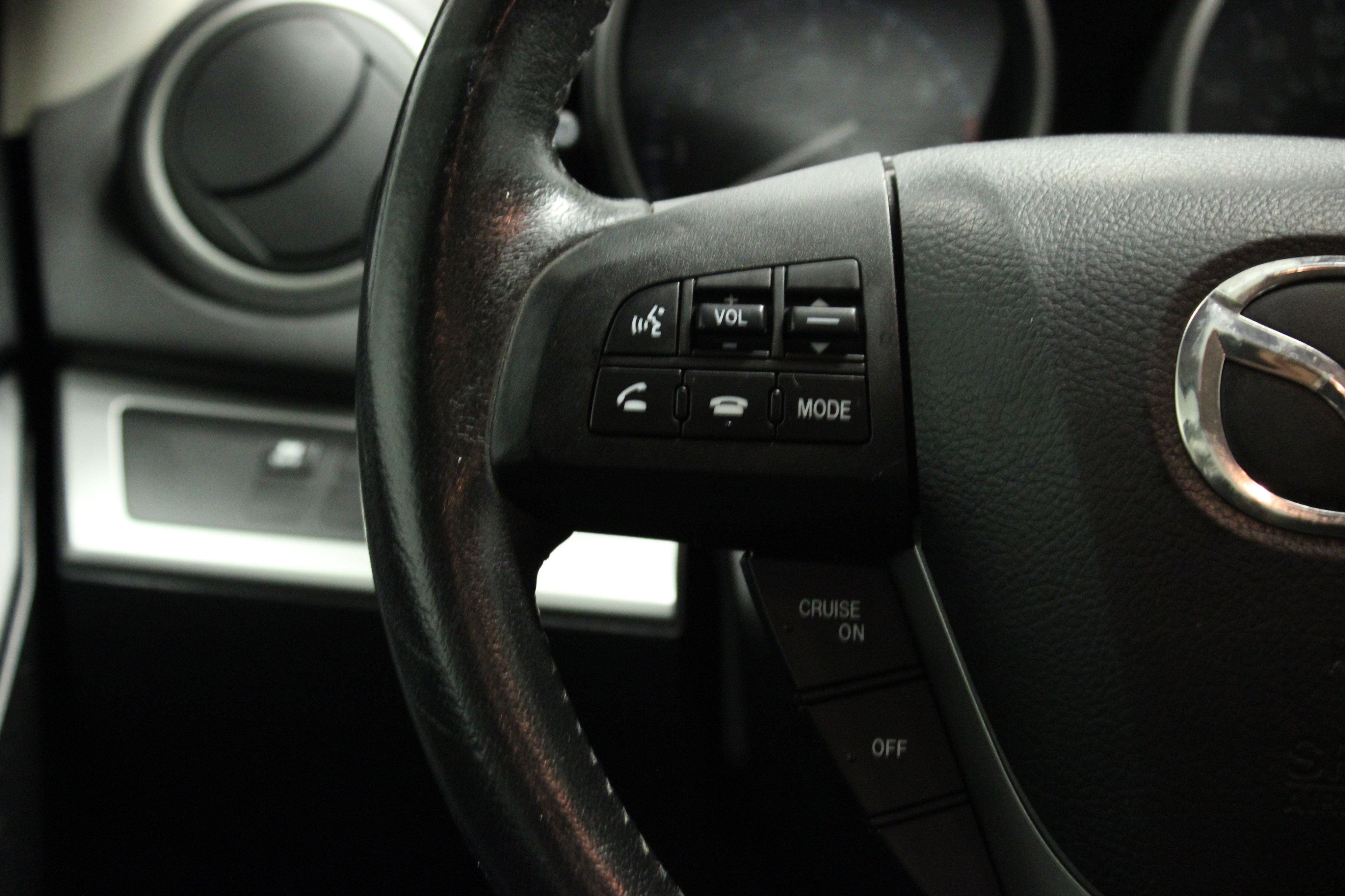 Used 2012 MAZDA MAZDA3 i Touring image 19