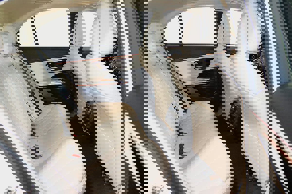 Used 2025 Mercedes-Benz E 350 4MATIC Sedan image 68