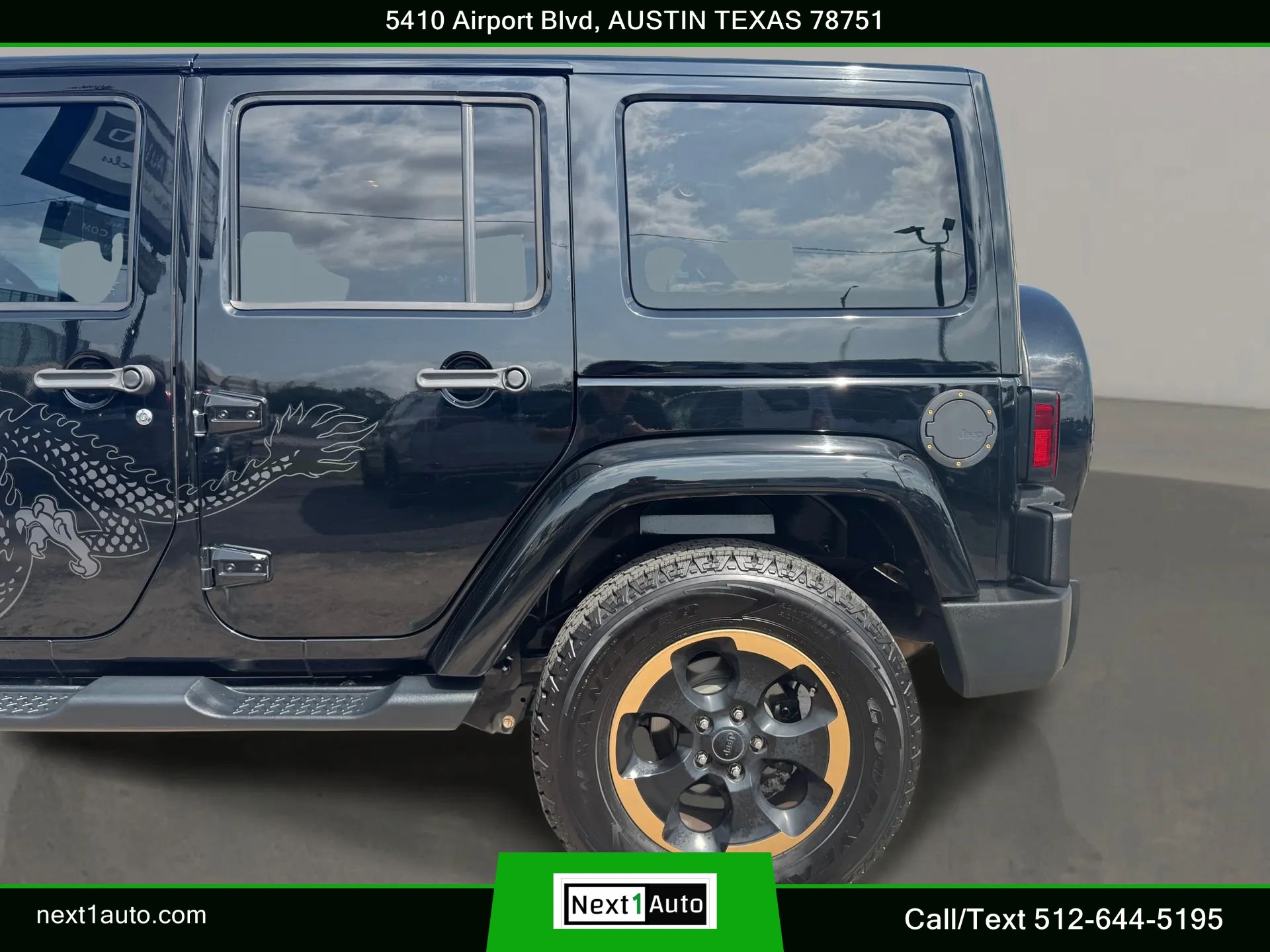 Used 2014 Jeep Wrangler Unlimited Sahara AWD/4WD image 14