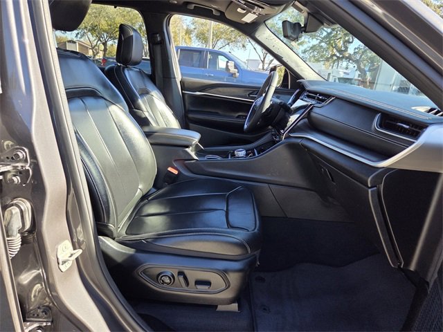 Used 2024 Jeep Grand Cherokee L Limited w/ Luxury Tech Group II image 27