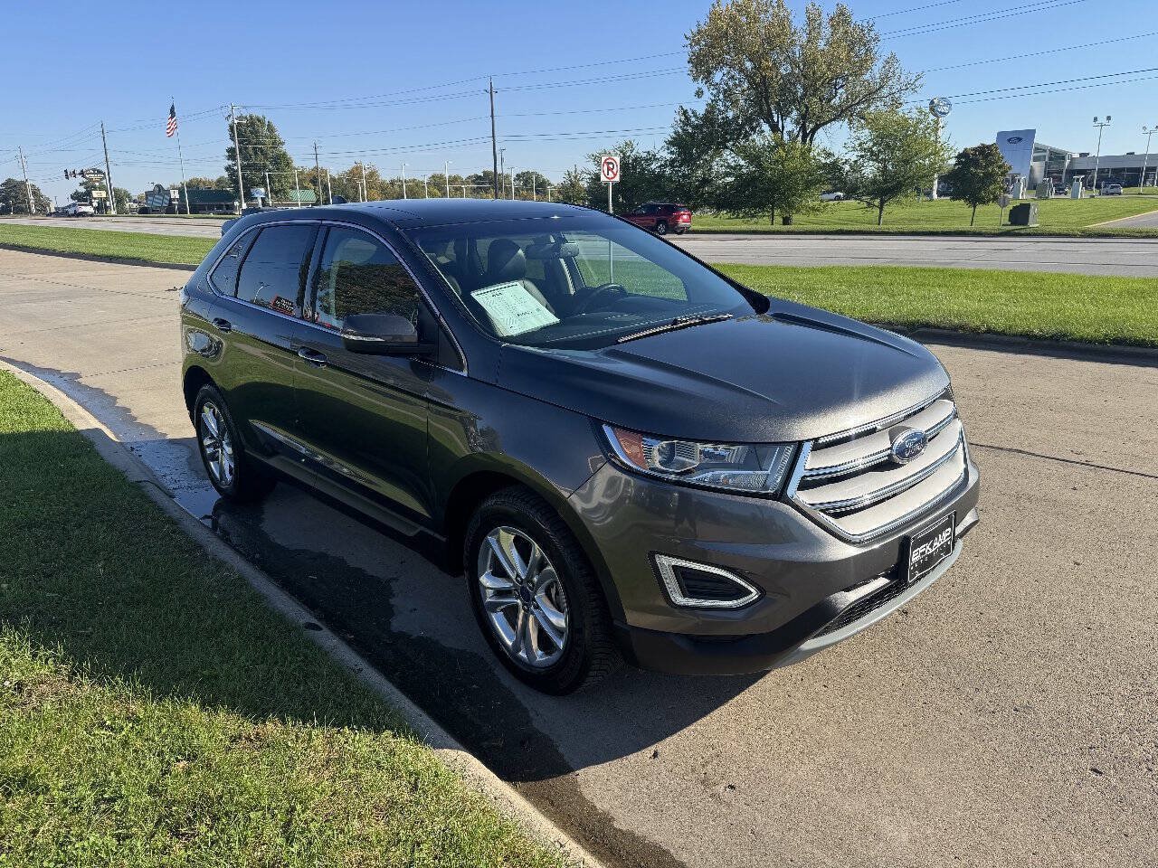 Used 2018 Ford Edge Titanium w/ Equipment Group 301A AWD/4WD image 7