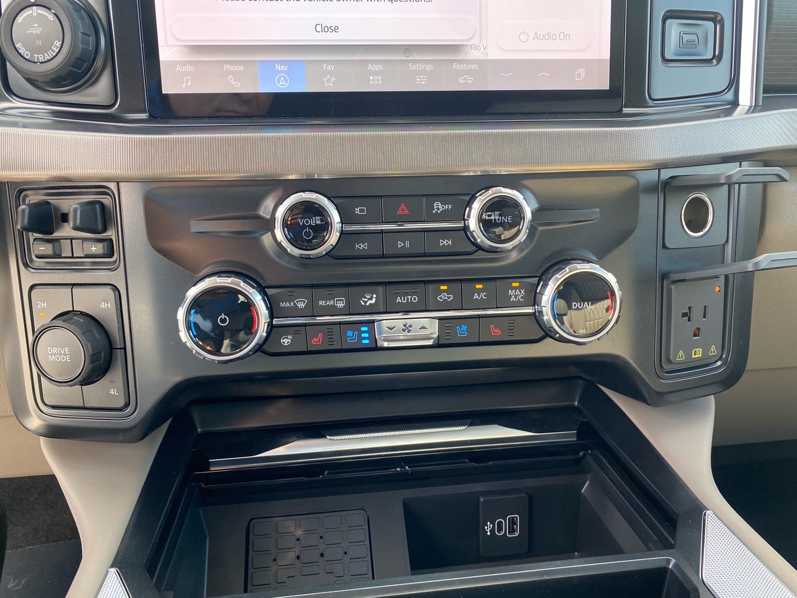 New 2027 Ford F450 Platinum w/ Platinum Plus Package AWD/4WD image 27