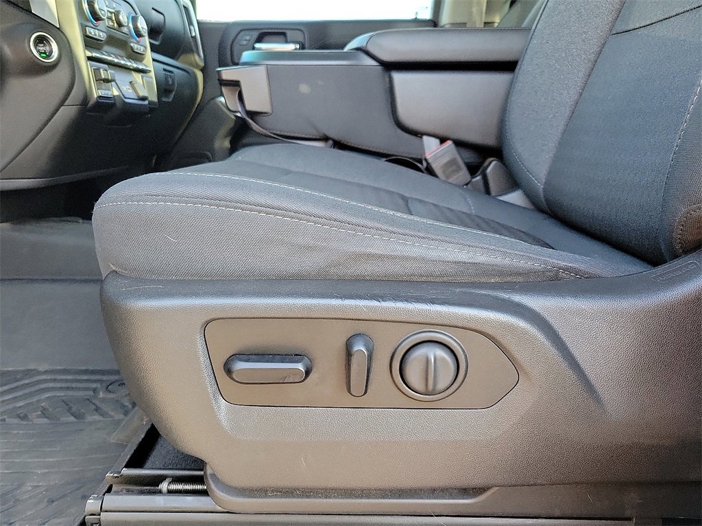 Used 2020 Chevrolet Silverado 1500 LT w/ Texas Edition image 12