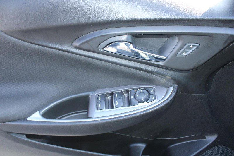 Used 2023 Chevrolet Malibu LT image 9