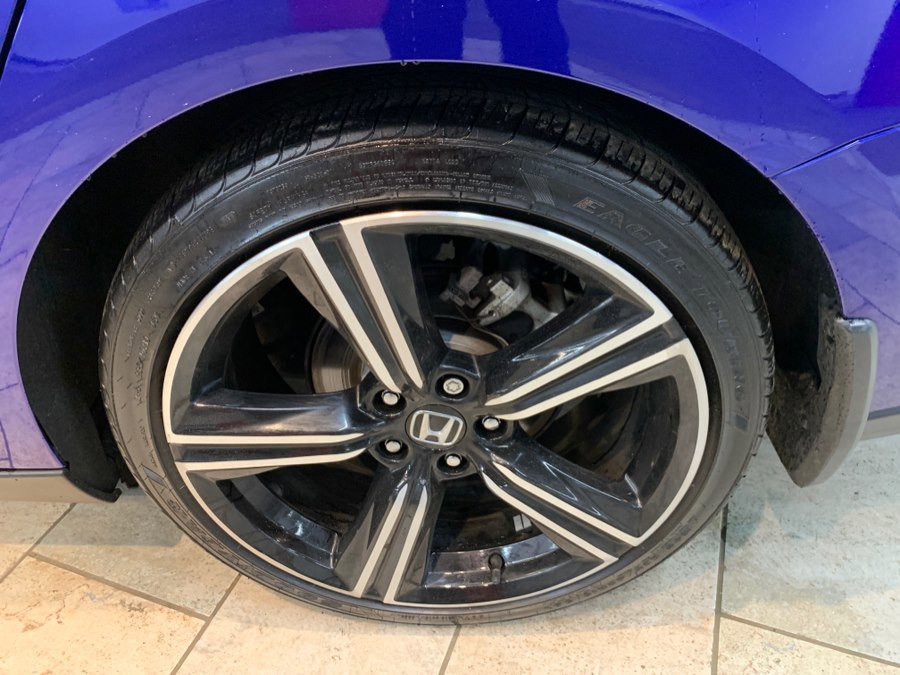 Used 2024 Honda Accord Sport image 11