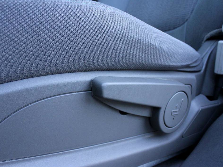 Used 2014 Chevrolet Traverse LS image 12