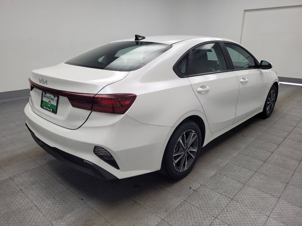Used 2024 Kia Forte LXS FWD image 9