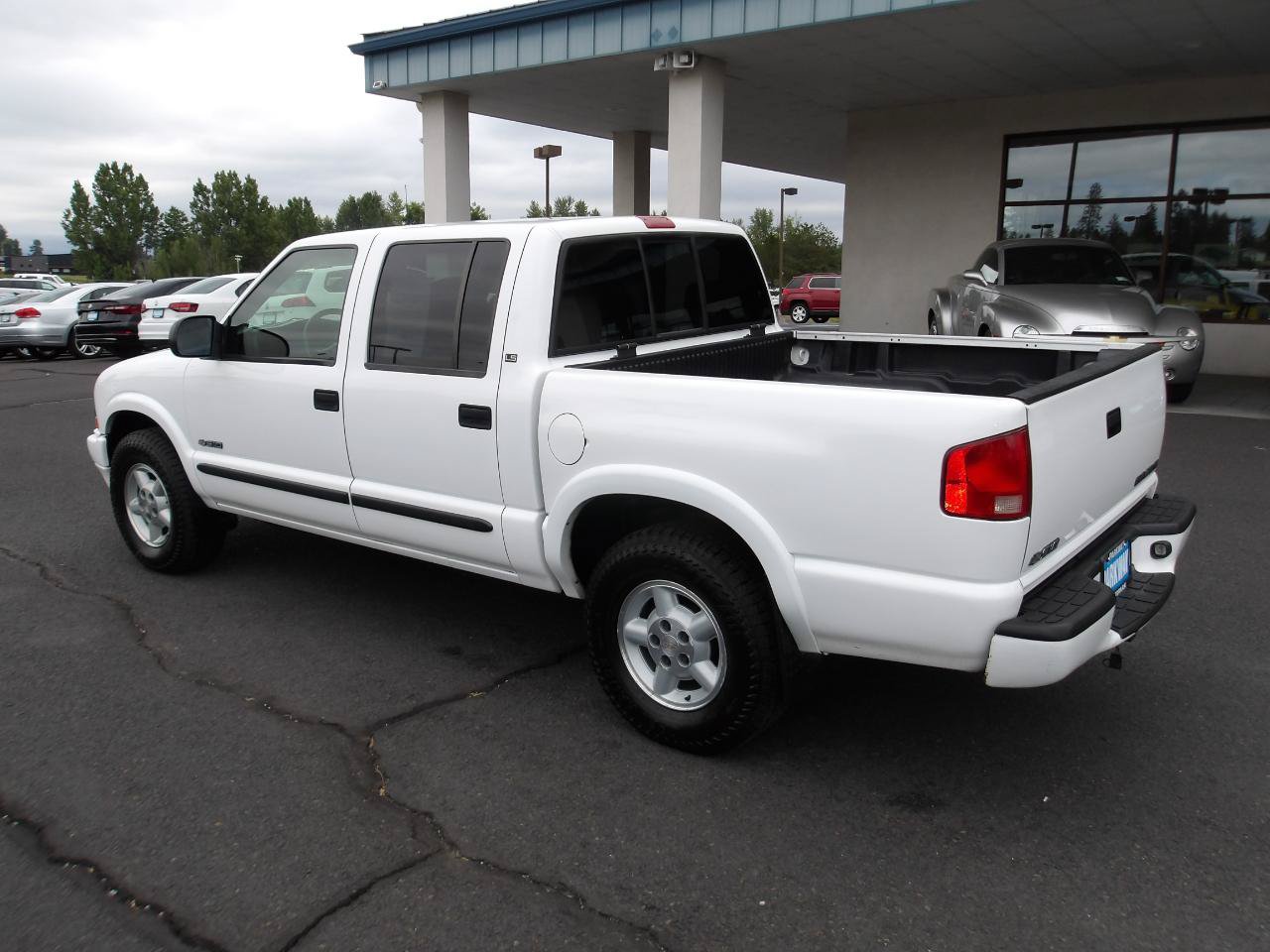 Used 2003 Chevrolet S10 Pickup LS AWD/4WD image 3