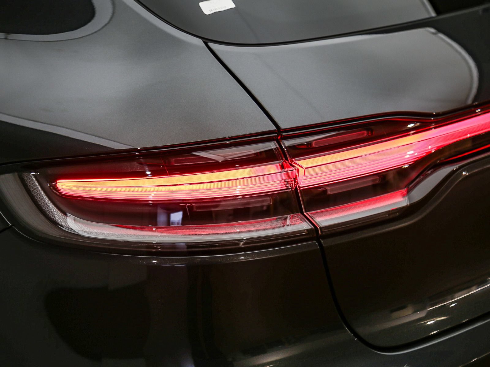 Certified 2026 Porsche Macan AWD/4WD image 15