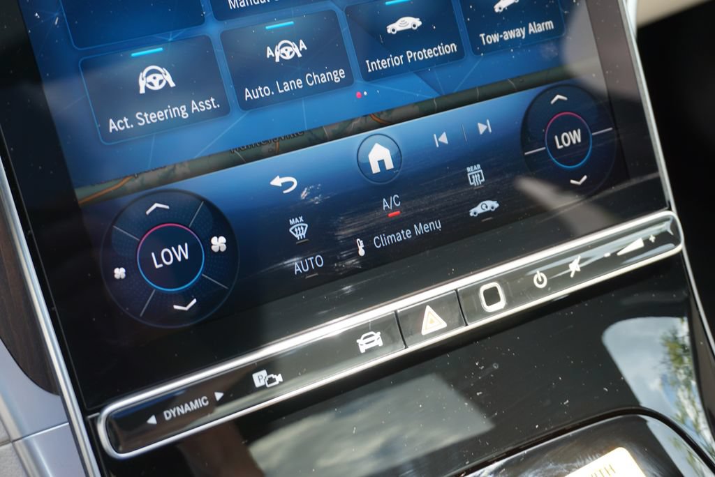 Certified 2025 Mercedes-Benz C 300 Sedan image 38