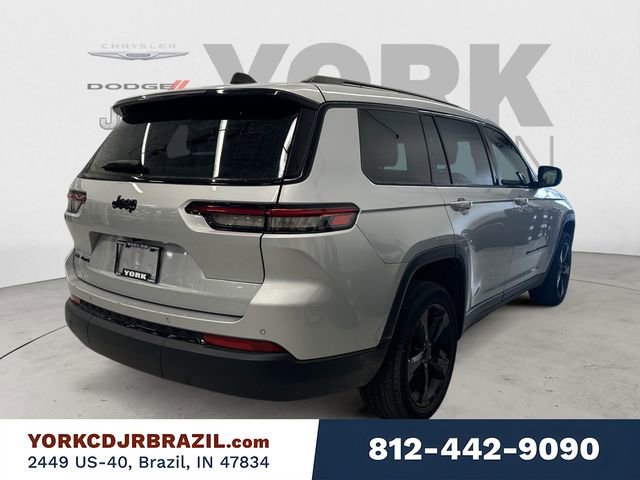 Used 2023 Jeep Grand Cherokee L Laredo image 5