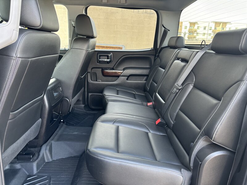Used 2018 GMC Sierra 3500 SLT AWD/4WD image 31