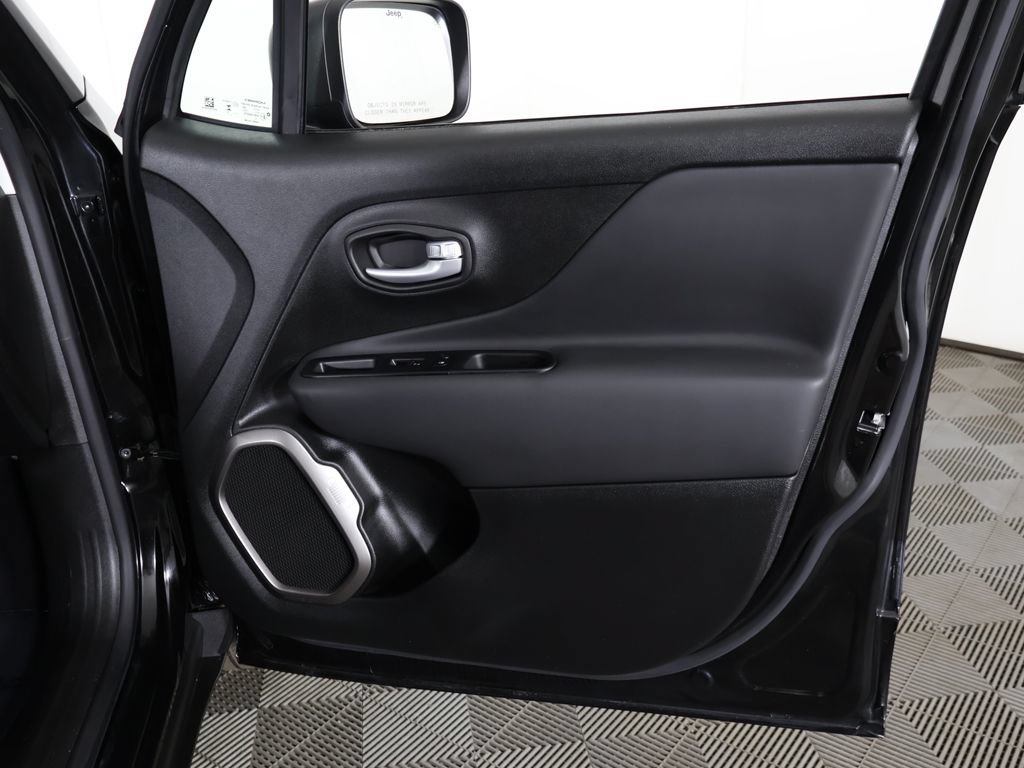 Used 2023 Jeep Renegade Latitude AWD/4WD image 22