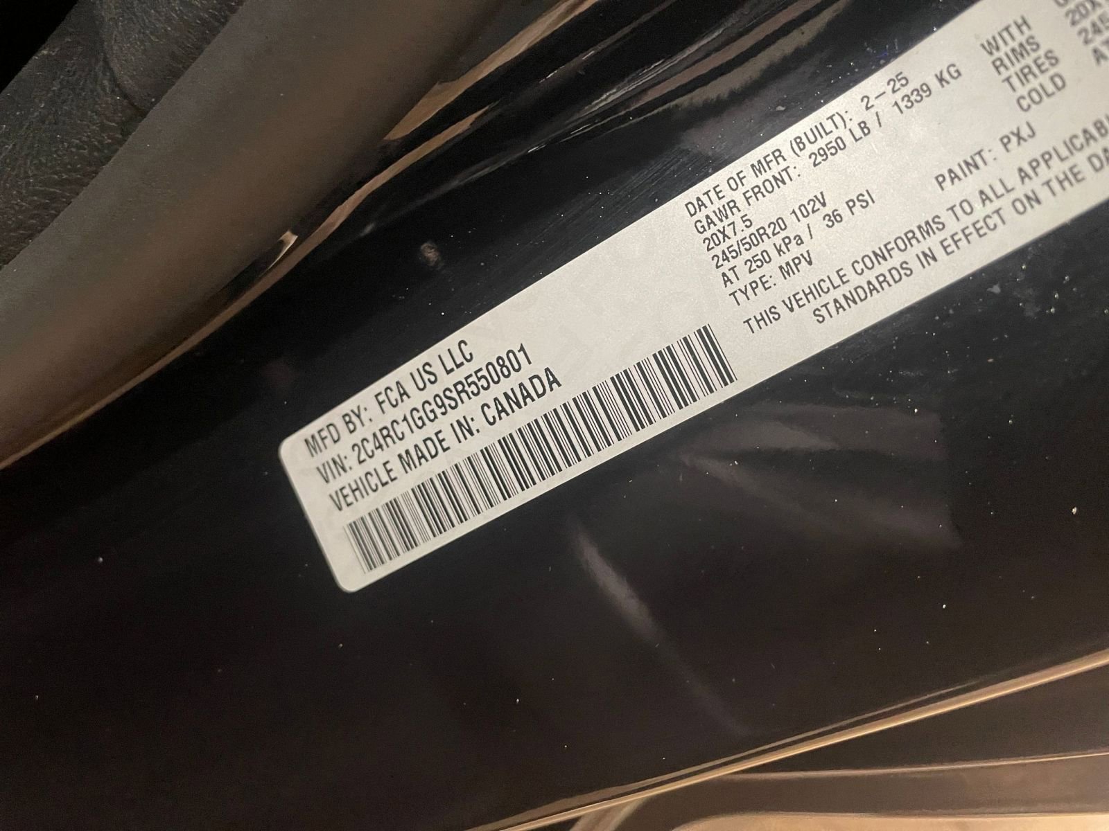 Used 2025 Chrysler Pacifica Limited image 35