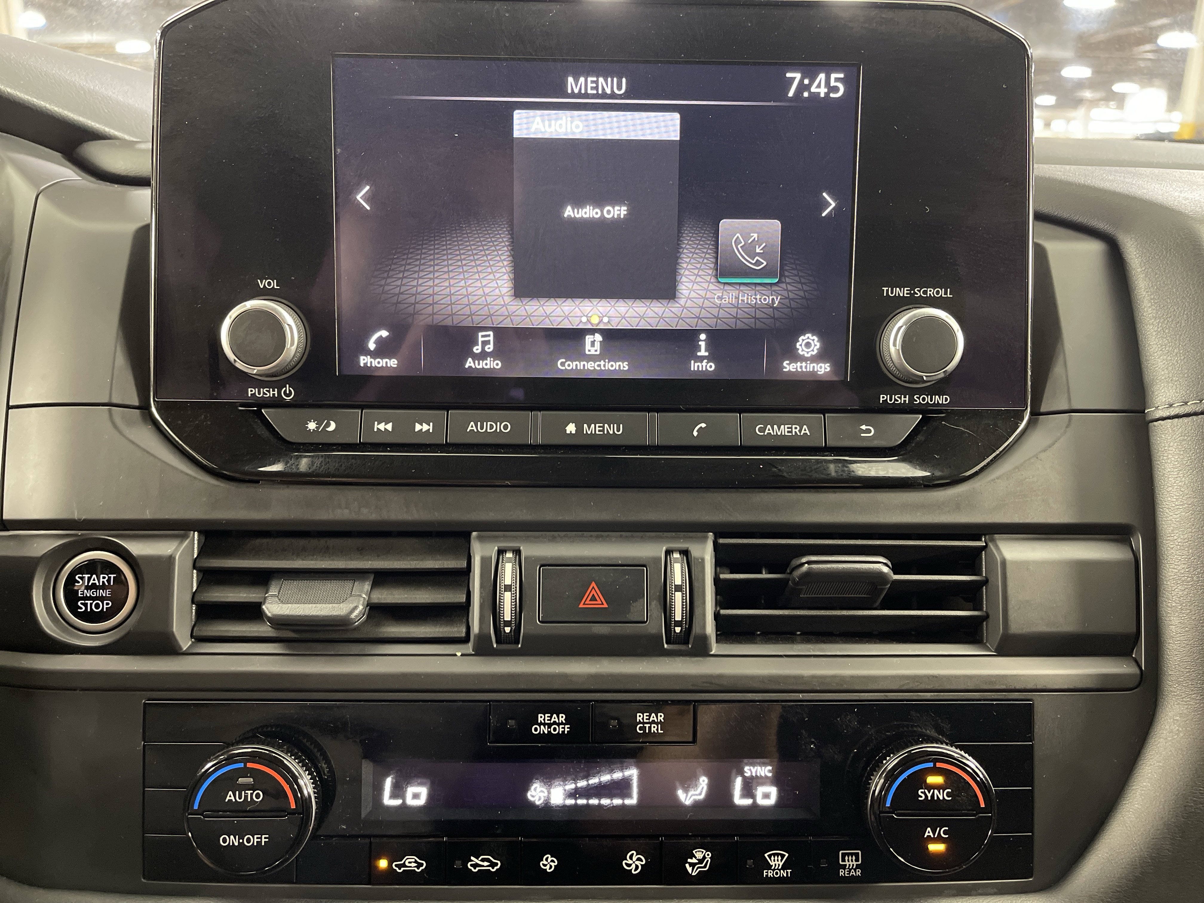 Used 2024 Nissan Pathfinder S image 23