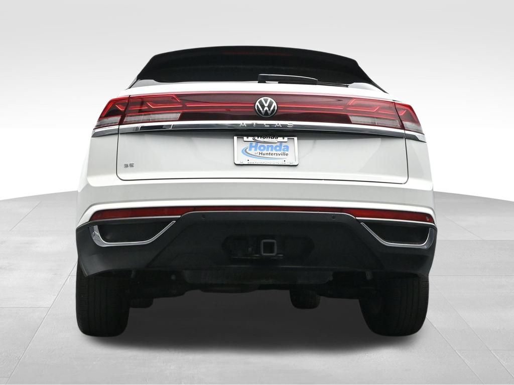 Used 2025 Volkswagen Atlas Cross Sport SE FWD image 40
