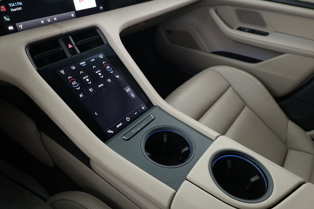 Used 2022 Porsche Taycan 4S image 15