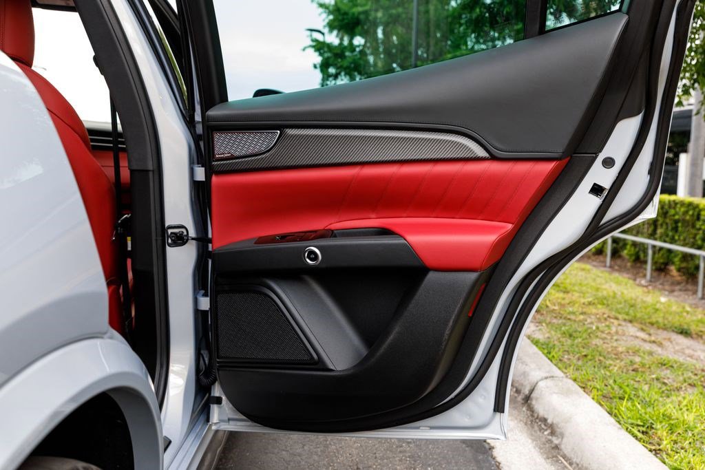 New 2026 Maserati Grecale Trofeo image 14