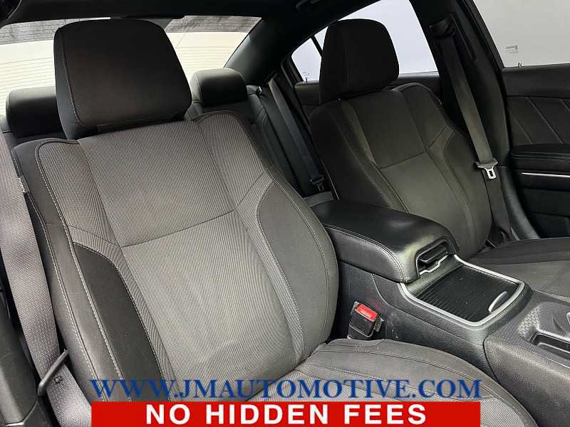 Used 2015 Dodge Charger SXT RWD image 21