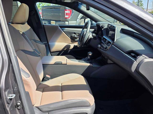 Used 2022 Lexus ES 250 w/ Premium Package AWD/4WD image 11