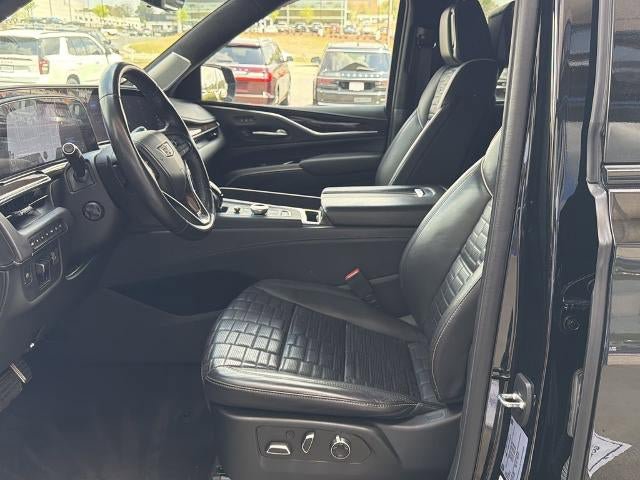 Certified 2022 Cadillac Escalade Sport Platinum w/ LPO, ONYX Package AWD/4WD image 7