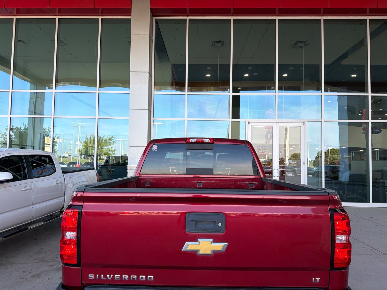 Used 2018 Chevrolet Silverado 1500 LT w/ Texas Edition AWD/4WD image 19